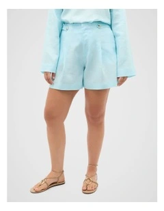 Linen Button Tab Short in Skyway