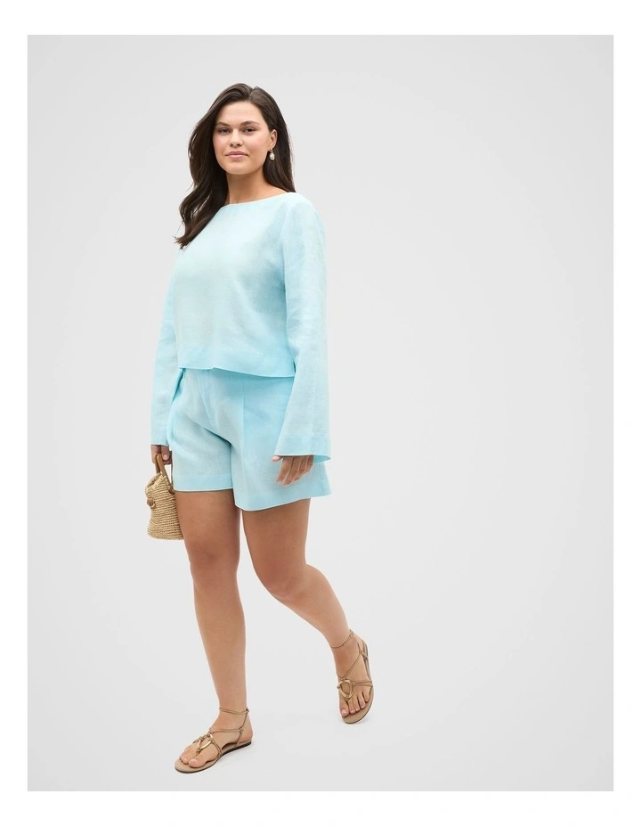 Linen Button Tab Short in Skyway image 3