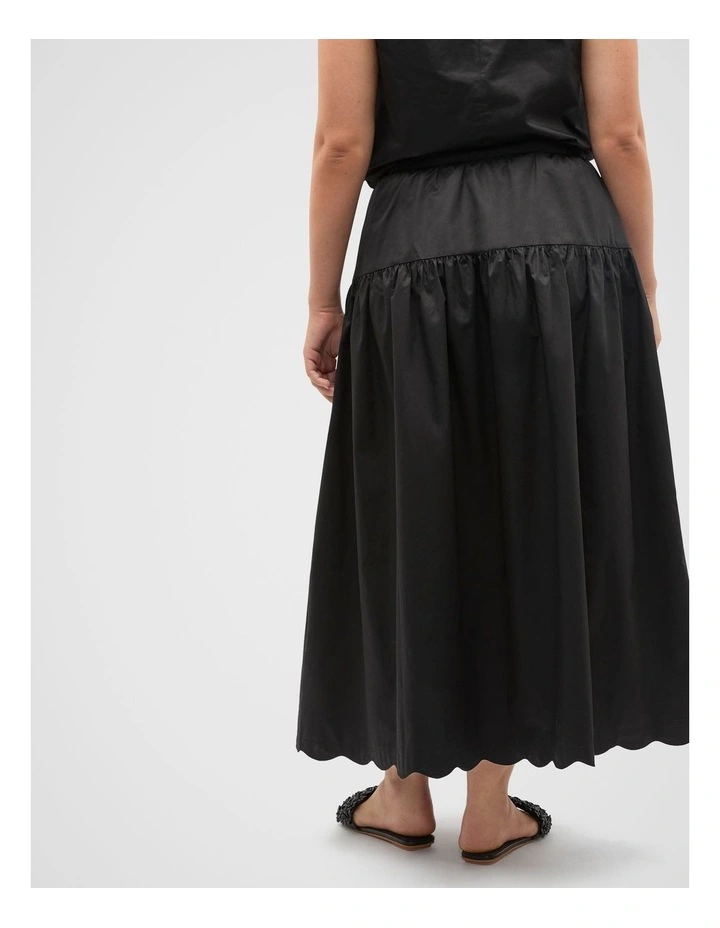 Poplin Scallop Skirt in Black image 7