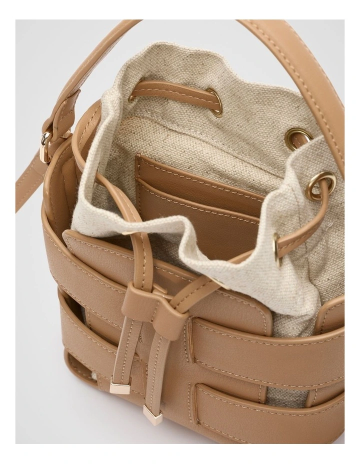 Woven Bucket Bag in Caramel image 4