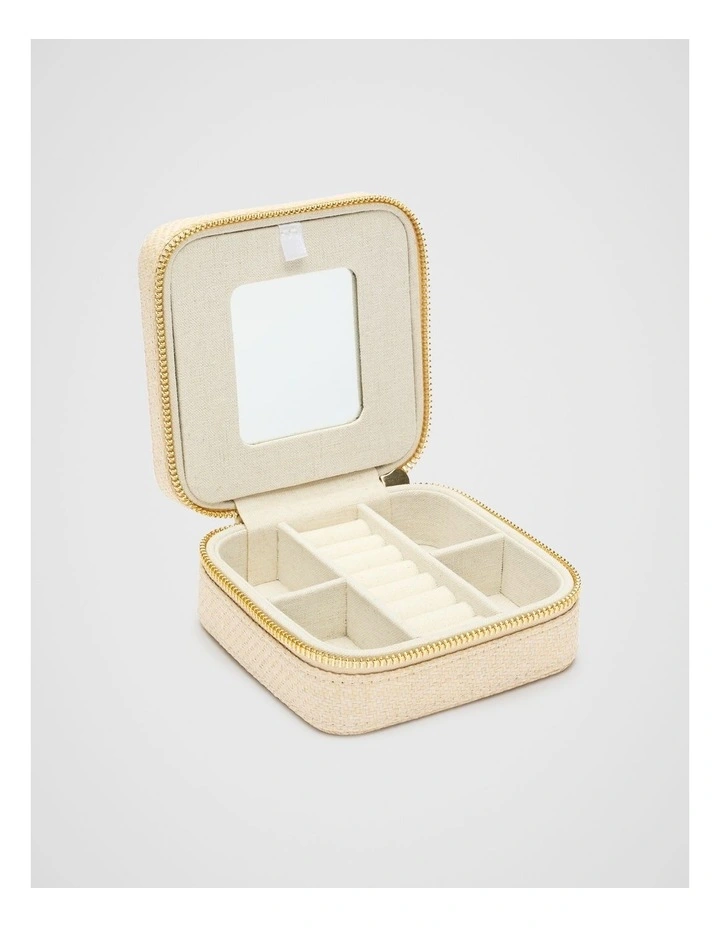 Square Jewellery Case in Natural image 2
