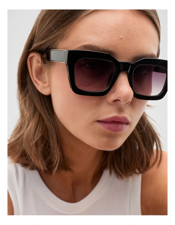 Kaitlyn Rectangle Sunglasses in Black image 2