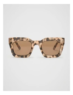 Kaitlyn Rectangle Sunglasses in Milk Tort