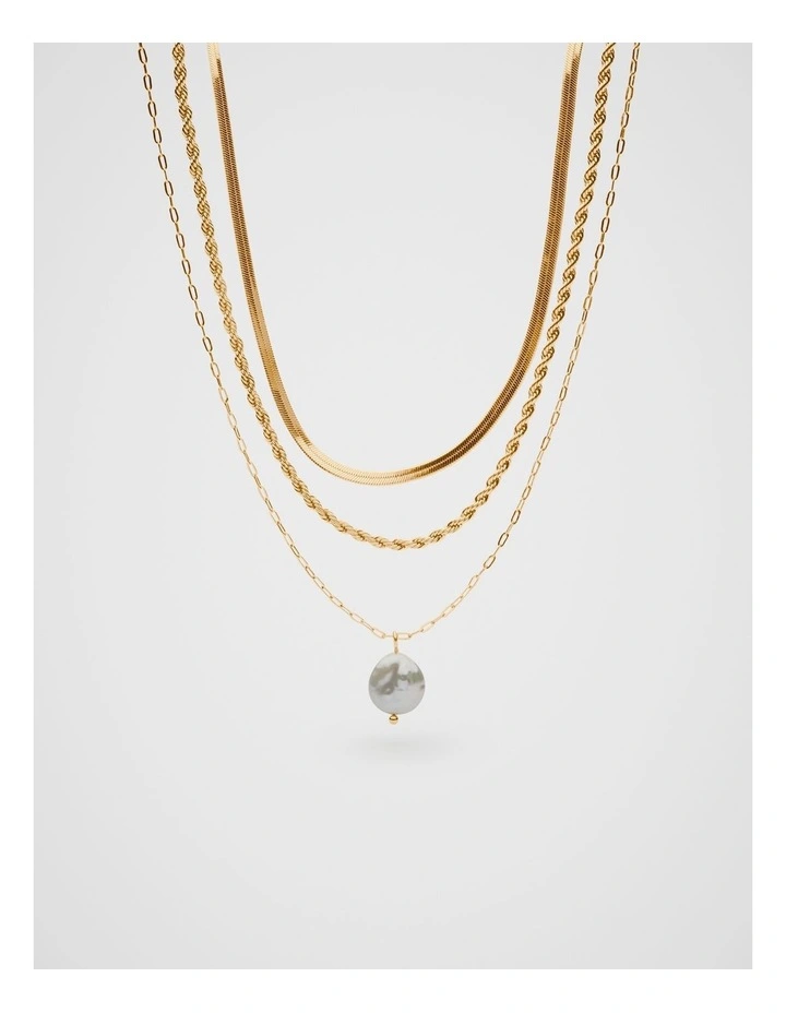 Pearly Layered Necklace in Gold image 1