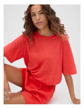 Electric Crimson colour