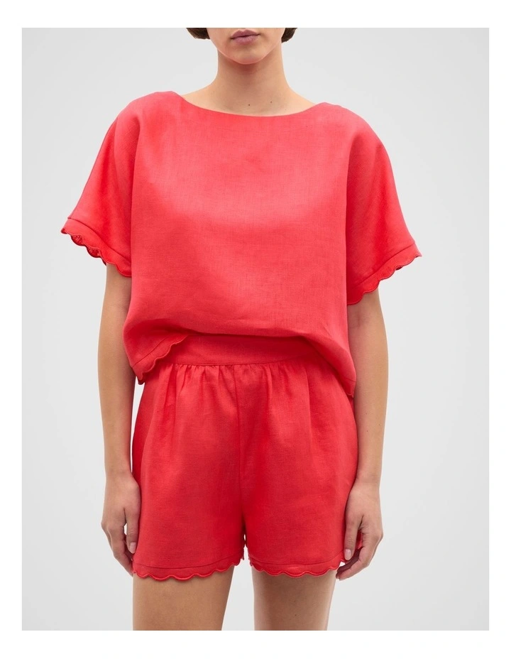 Linen Wave Scallop Short in Red image 1