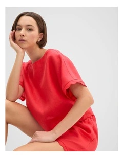 Linen Wave Scallop Boxy Tee in Electric Crimson