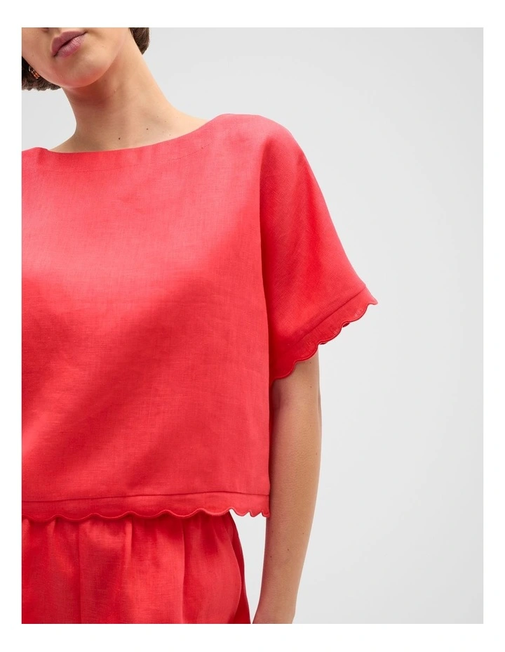 Linen Wave Scallop Boxy Tee in Electric Crimson image 3