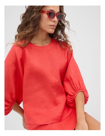 Electric Crimson colour