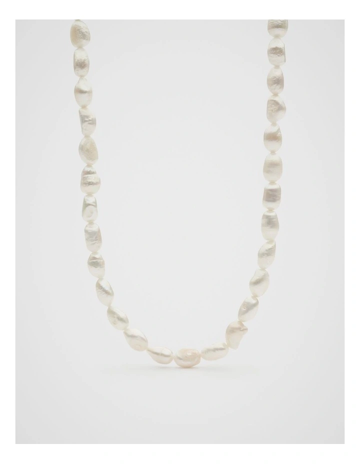 Pearl Necklace in White image 1