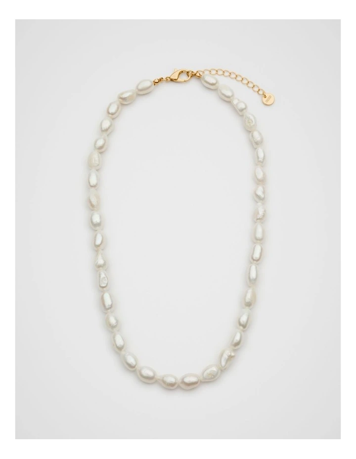 Pearl Necklace in White image 3