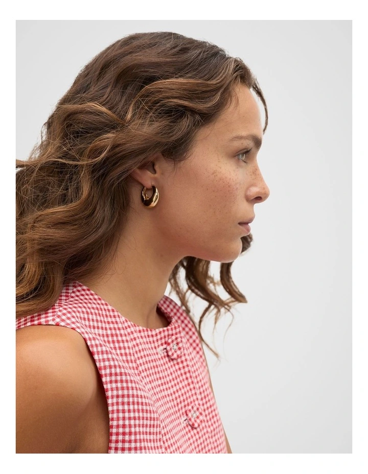 Circle Hoop Earrings in Gold image 2