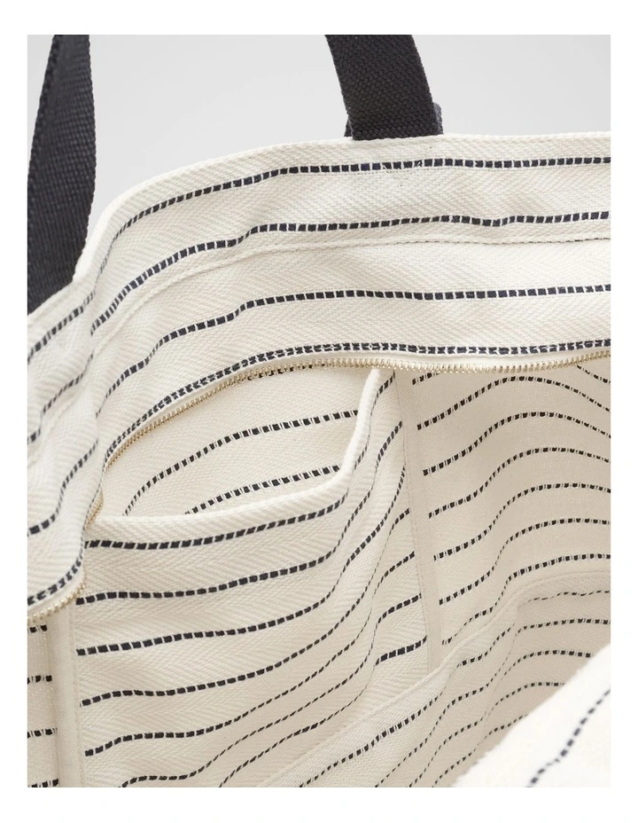 Seed Overnight Tote Bag in Twilight Blue image 4