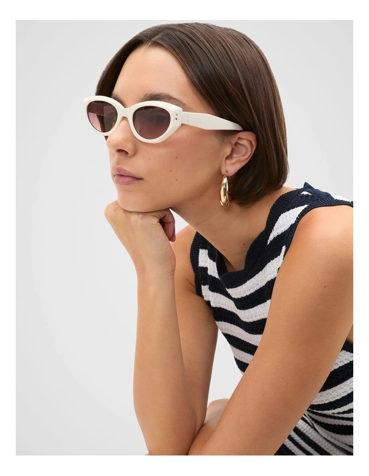 Lida Cat Eye Sunglasses in Cream image 2