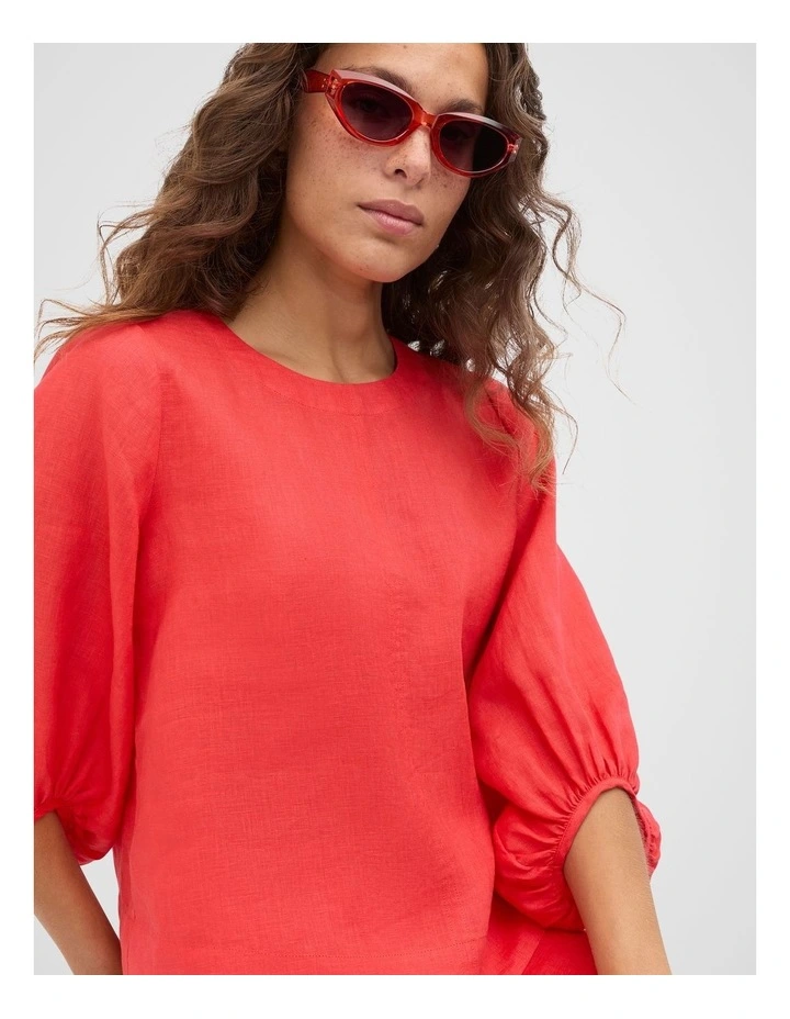 Lida Cat Eye Sunglasses in Electric Crimson image 2