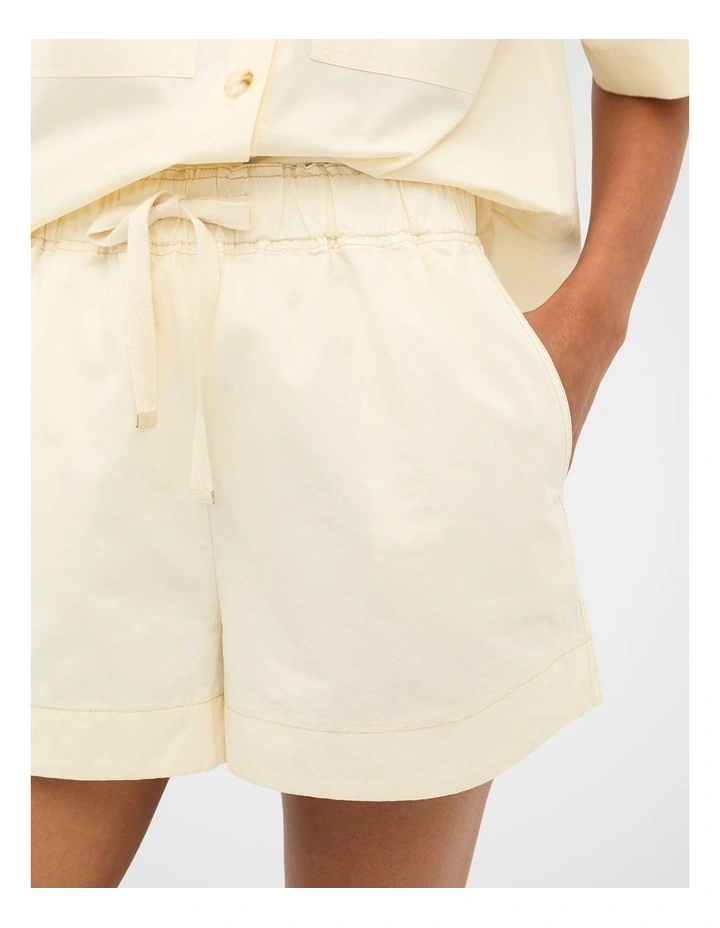 Contrast Stitch Short in Coconut Cream image 3