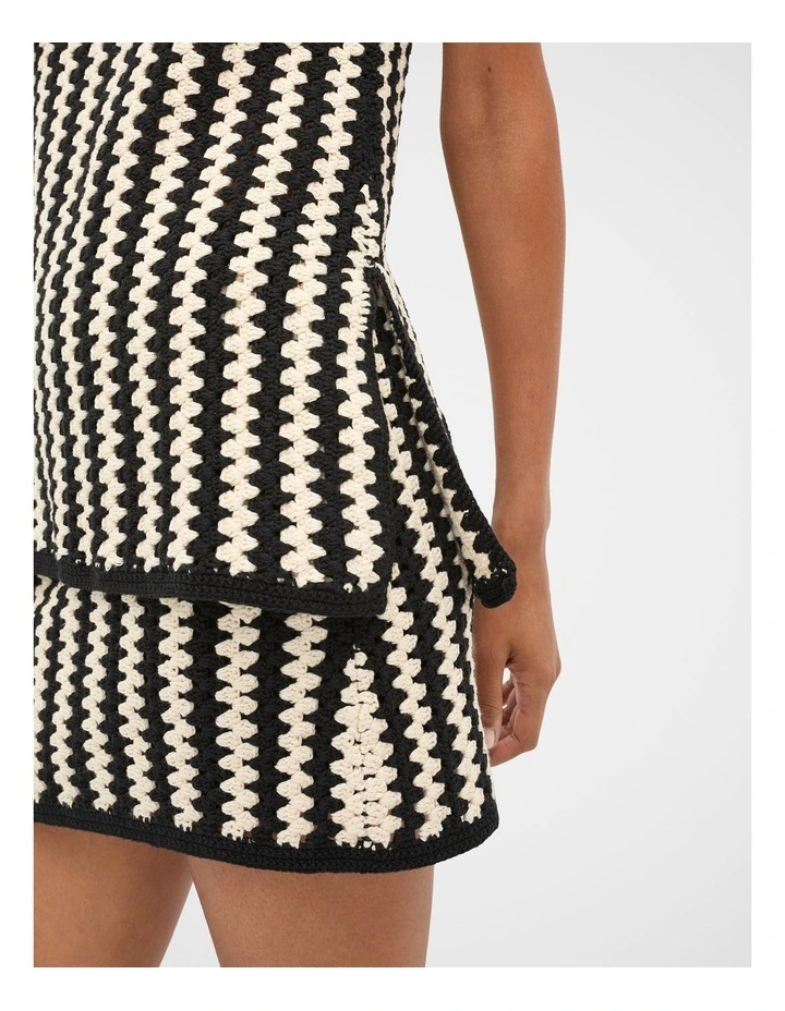 Linear Crochet Tunic Top in Cream Black image 4