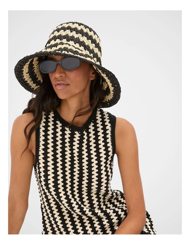 Two Tone Wide Brim Hat in Black image 2