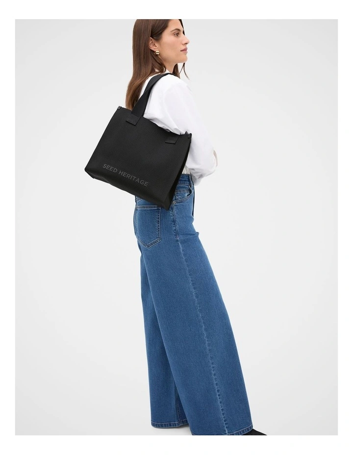 Knit Tote Bag in Black image 2