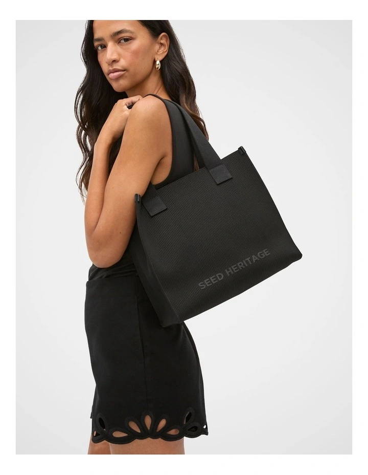 Seed Knit Tote in Black image 2