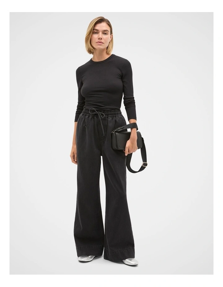 Elasticated Wide Leg Jeans in Black image 3