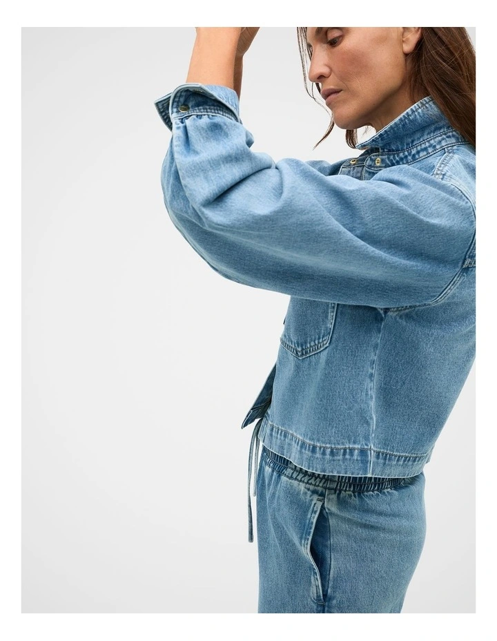 Denim Cropped Pocket Shirt in Mist Blue Wash image 3