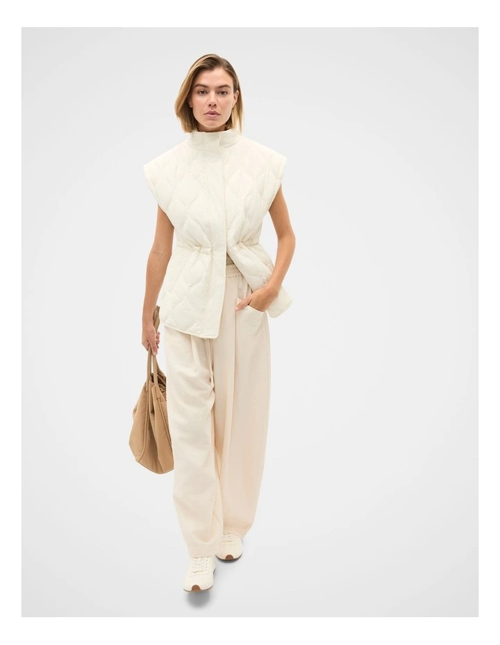 Textured Barrel Pant in Coconut Cream image 4