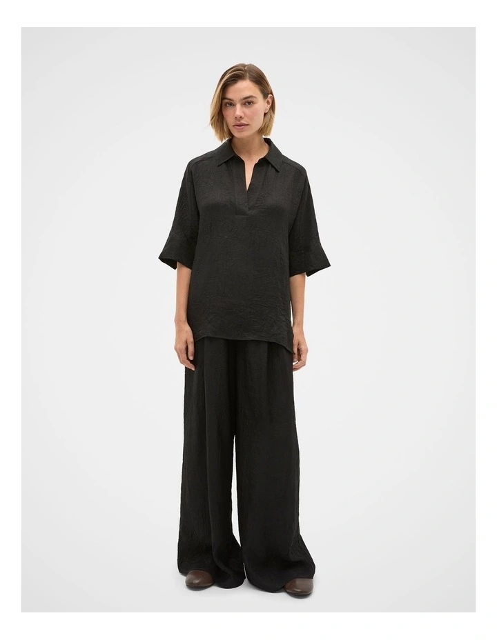 Textured Satin Collared Popover in Black image 4