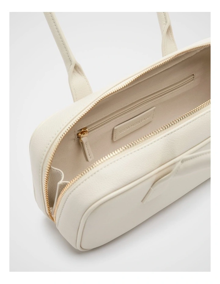 Everyday Shoulder Bag in Cream image 4