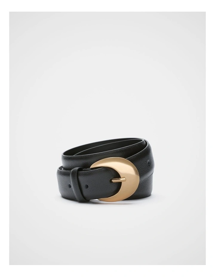Dove Circle Buckle Belt in Black Pebble image 1