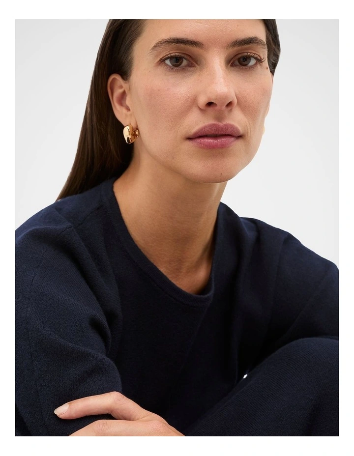 Amour Heart Hoop in Gold image 2