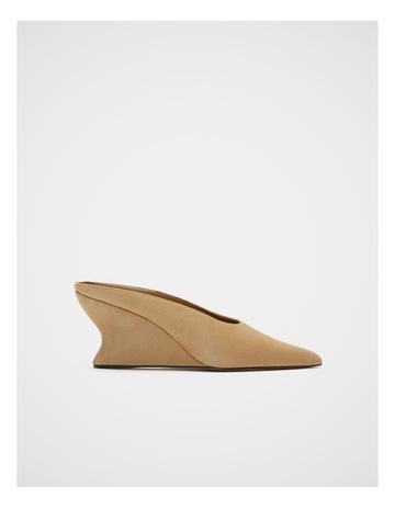 Sandstone Suede colour