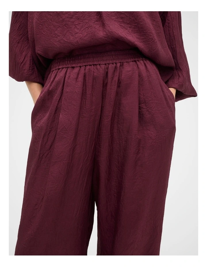 Textured Satin Gathered Pant in Plum Red image 3