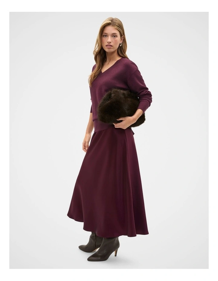 Australian Merino V Neck Knit in Plum Red image 5