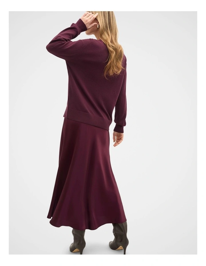 Australian Merino V Neck Knit in Plum Red image 6