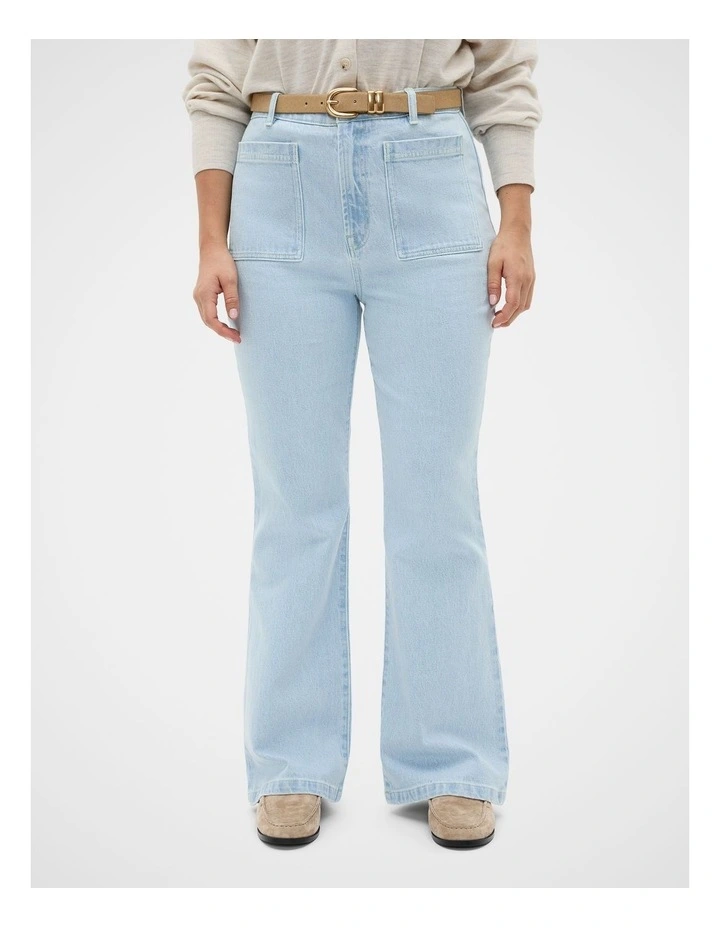 Kick Flare Jean in Ice Blue Denim image 6