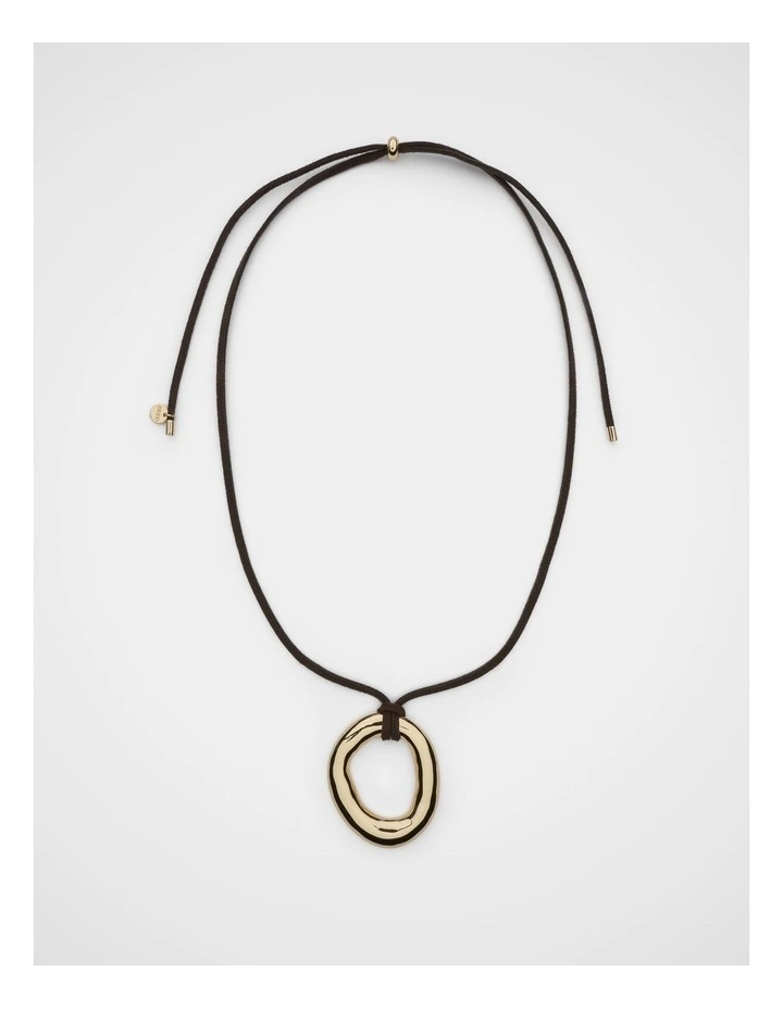 Adjustable Molten Pendant Necklace in Gold image 3