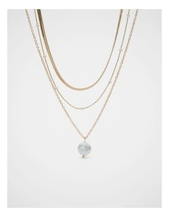 Layered Delicate Pearl Necklace in Gold