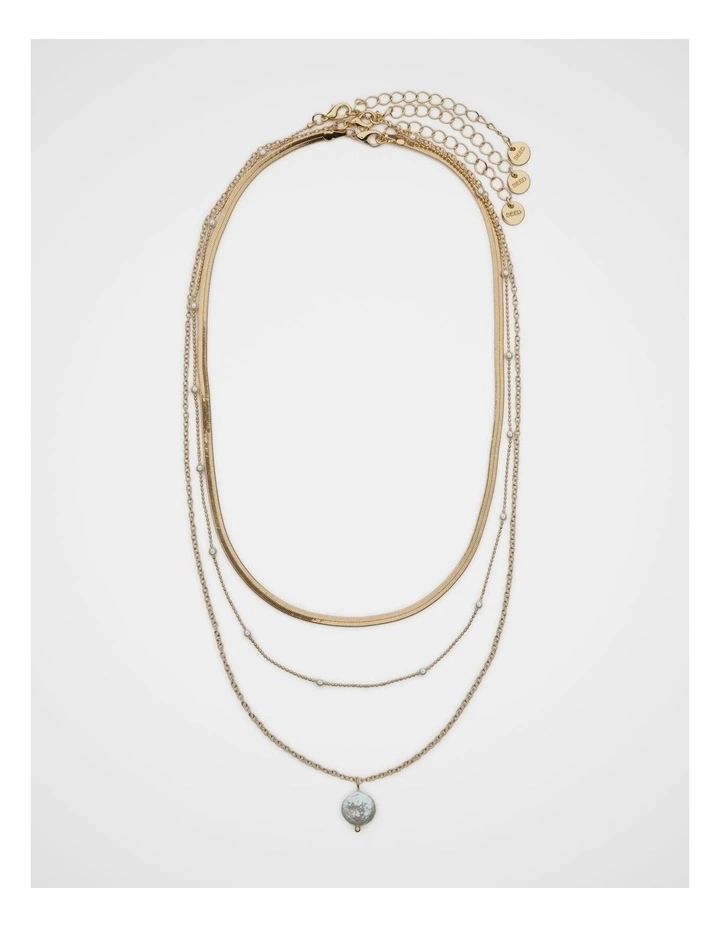 Layered Delicate Pearl Necklace in Gold image 3