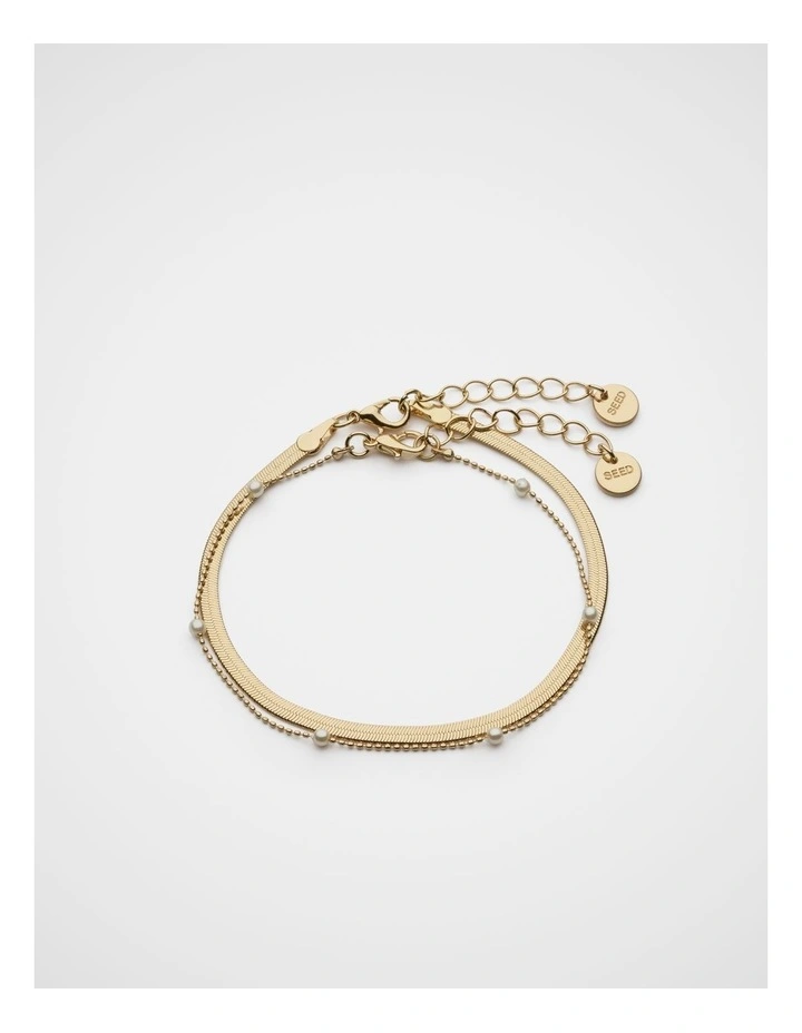 Delicate Station Pearl Bracelet Set in Gold image 1