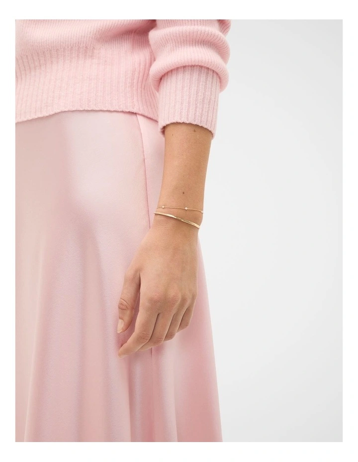 Delicate Station Pearl Bracelet Set in Gold image 2