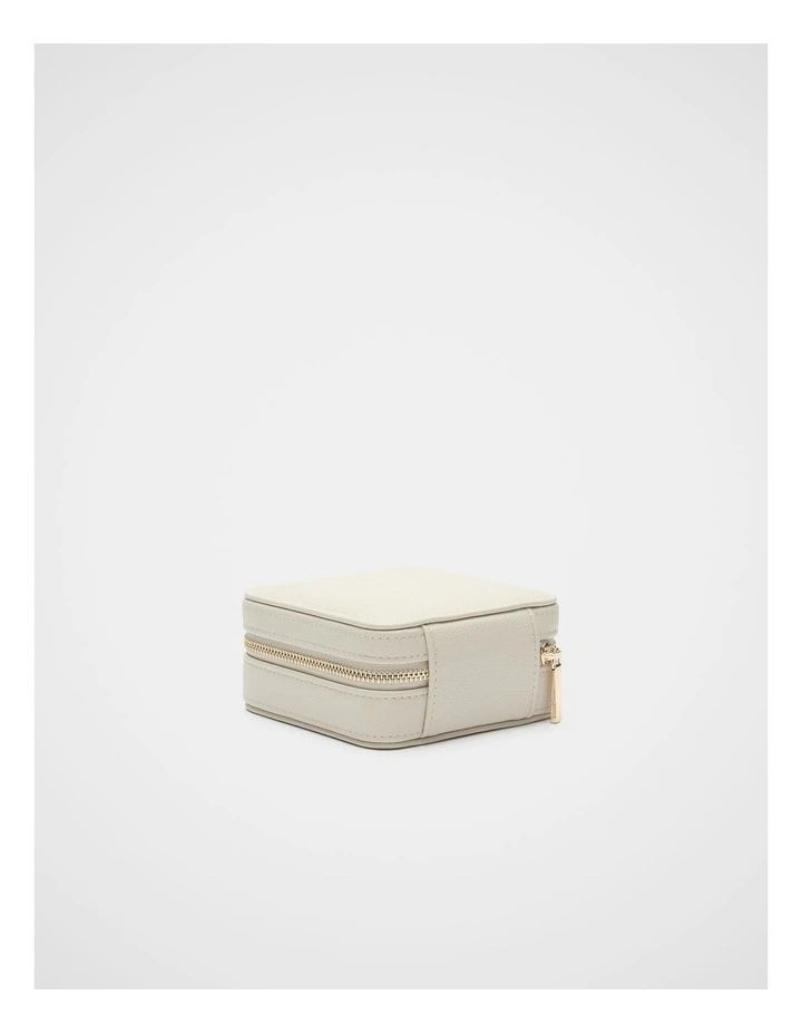 Square Jewellery Case in Cream image 3