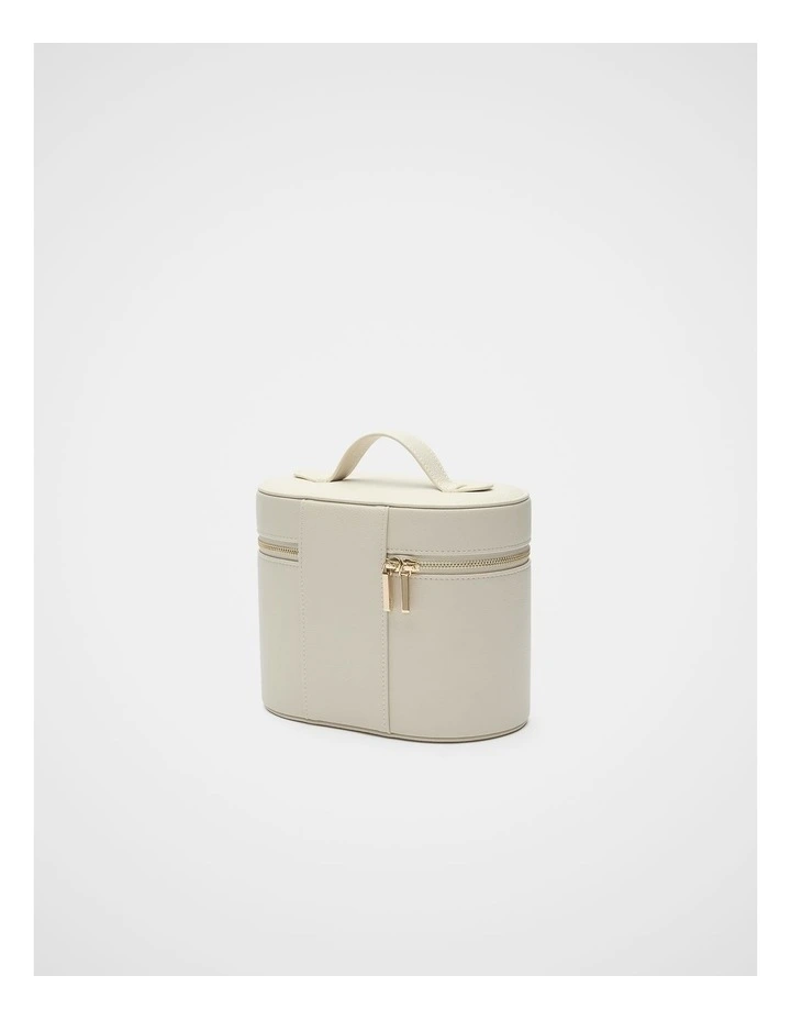 Vanity Case in Cream image 3