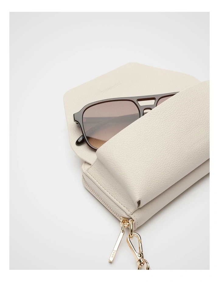 Sunglasses Wallet in Cream image 3