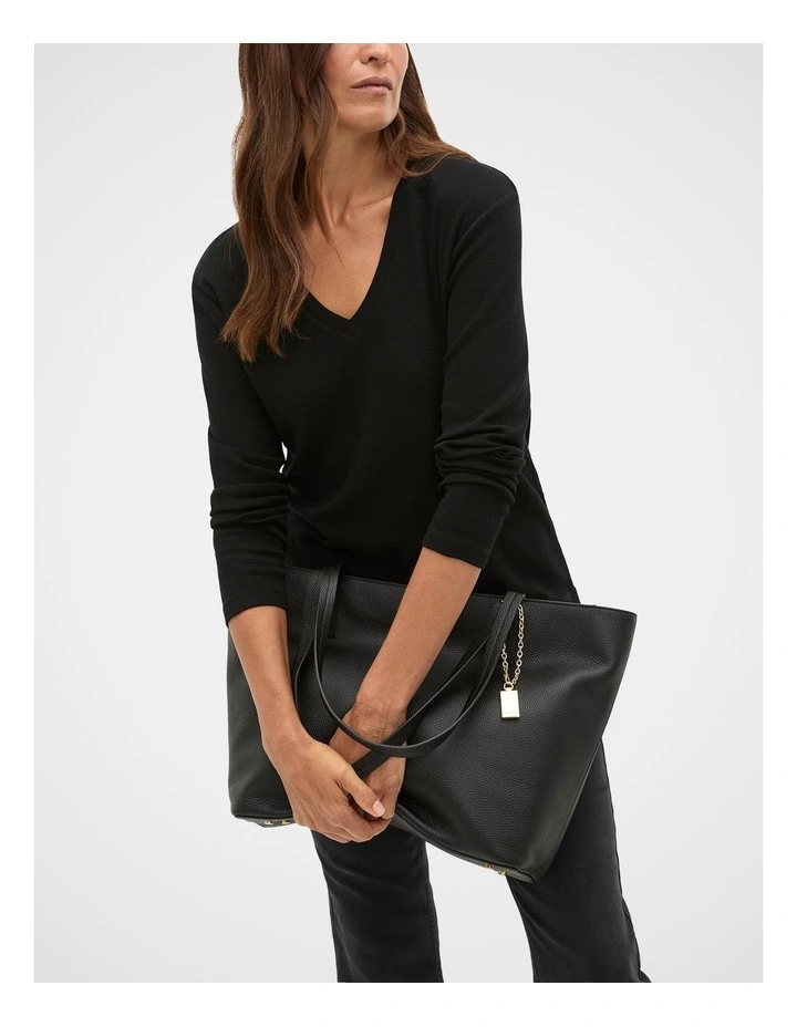 Leather Everyday Tote in Black image 2