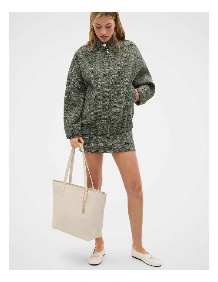 Leather Everyday Tote in Cream image 2