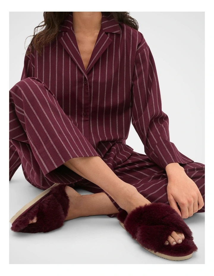 Slippers in Plum Red image 1