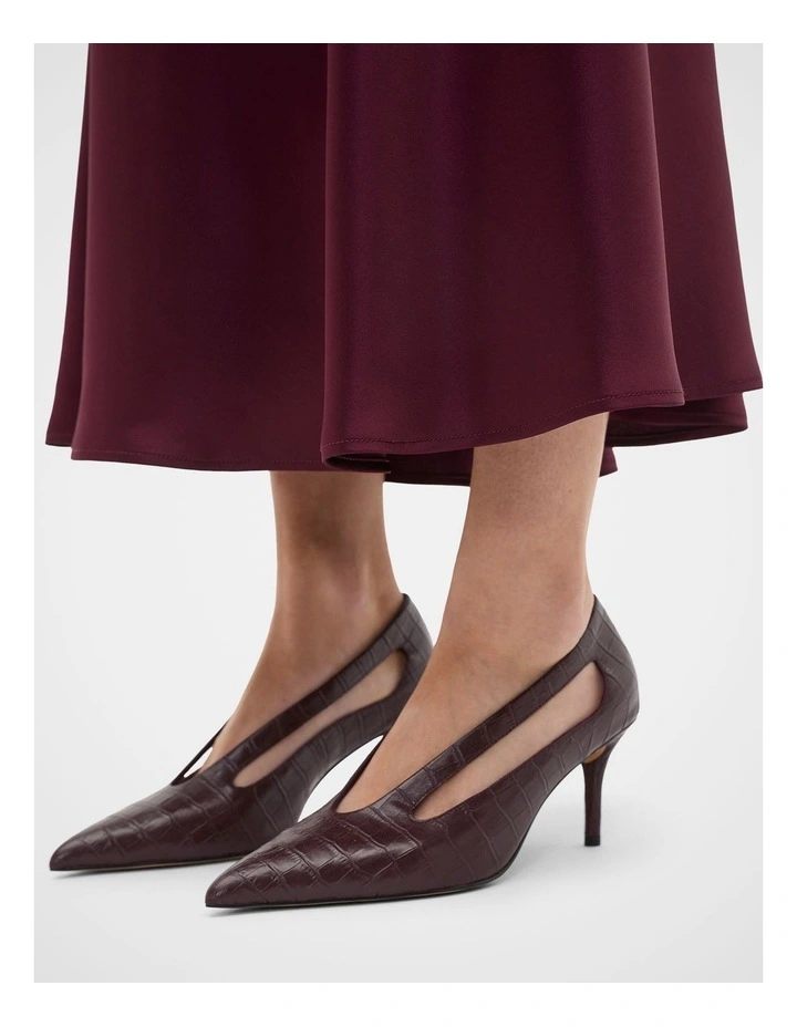 Mia Pump in Plum Red image 2