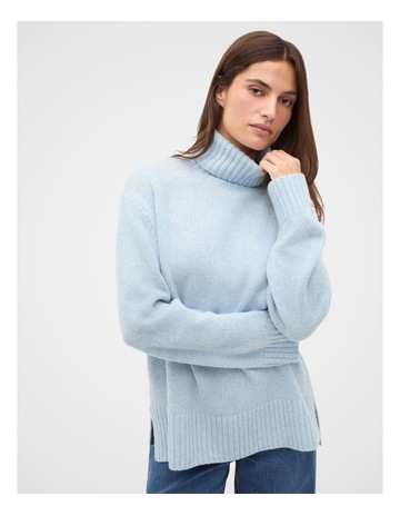 Soft Blue Marle colour