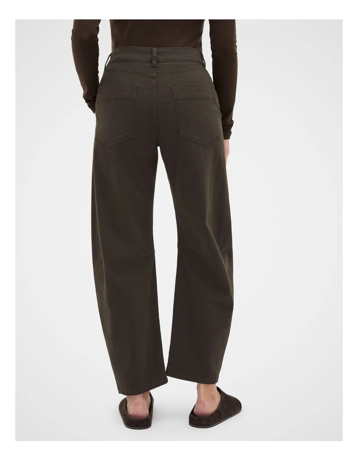 Twill Cotton Tapered Pant in Coffee Bean image 2